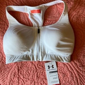 Under Armour Front Zip Sports Bra 32D